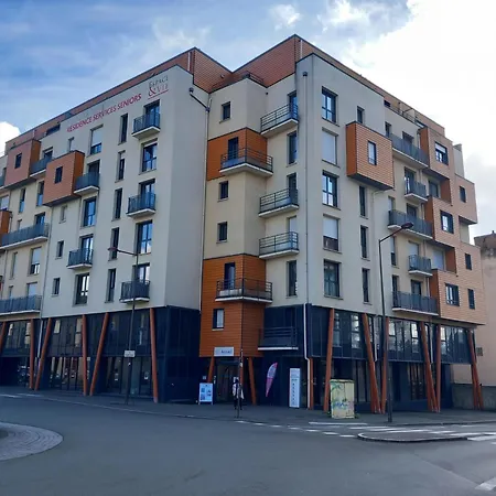 Services Seniors Espace Et Vie Le Mans